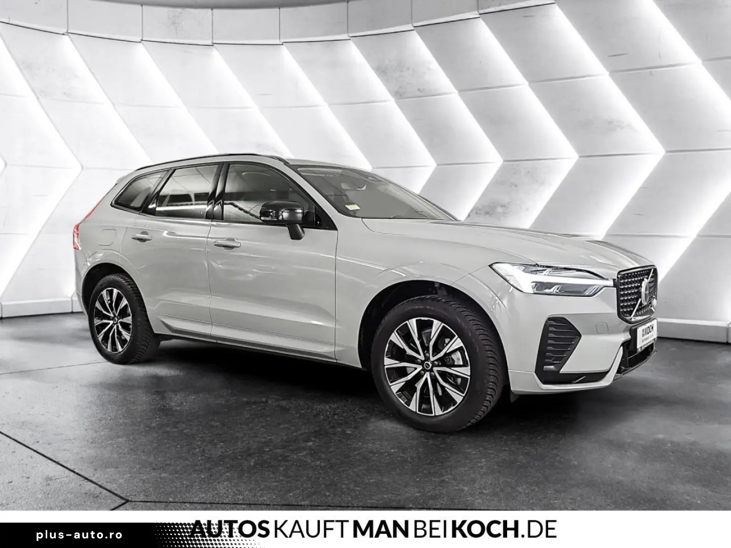 VOLVO XC60 B4 Plus Dark AHK 4SHz LHz eSitze MEM GOOGLE