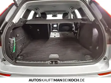 VOLVO XC60 B4 Plus Dark AHK 4SHz LHz eSitze MEM GOOGLE