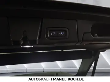 VOLVO XC60 B4 Plus Dark AHK 4SHz LHz eSitze MEM GOOGLE