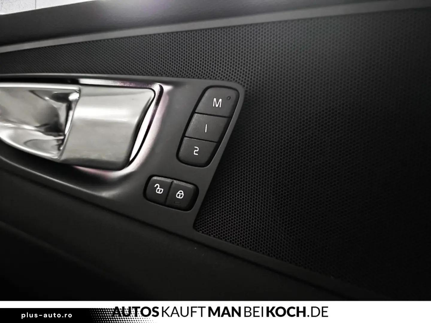 VOLVO XC60 B4 Plus Dark AHK 4SHz LHz eSitze MEM GOOGLE