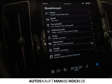 VOLVO XC60 B4 Plus Dark AHK 4SHz LHz eSitze MEM GOOGLE