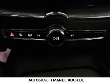 VOLVO XC60 B4 Plus Dark AHK 4SHz LHz eSitze MEM GOOGLE