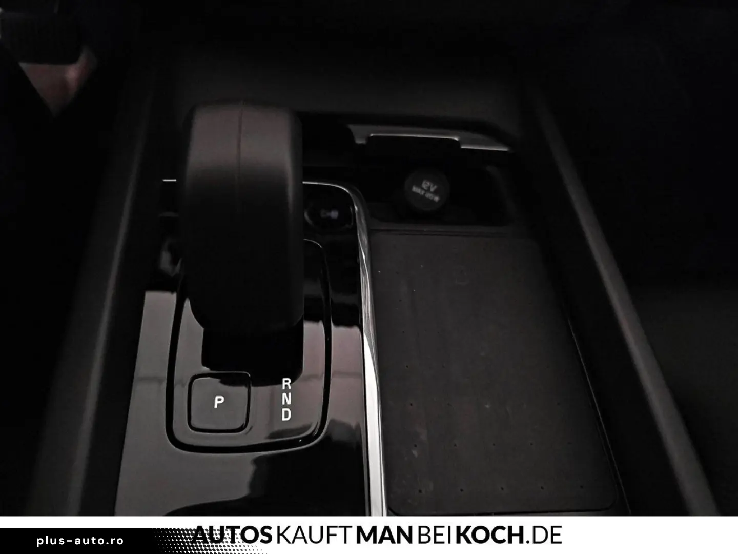 VOLVO XC60 B4 Plus Dark AHK 4SHz LHz eSitze MEM GOOGLE