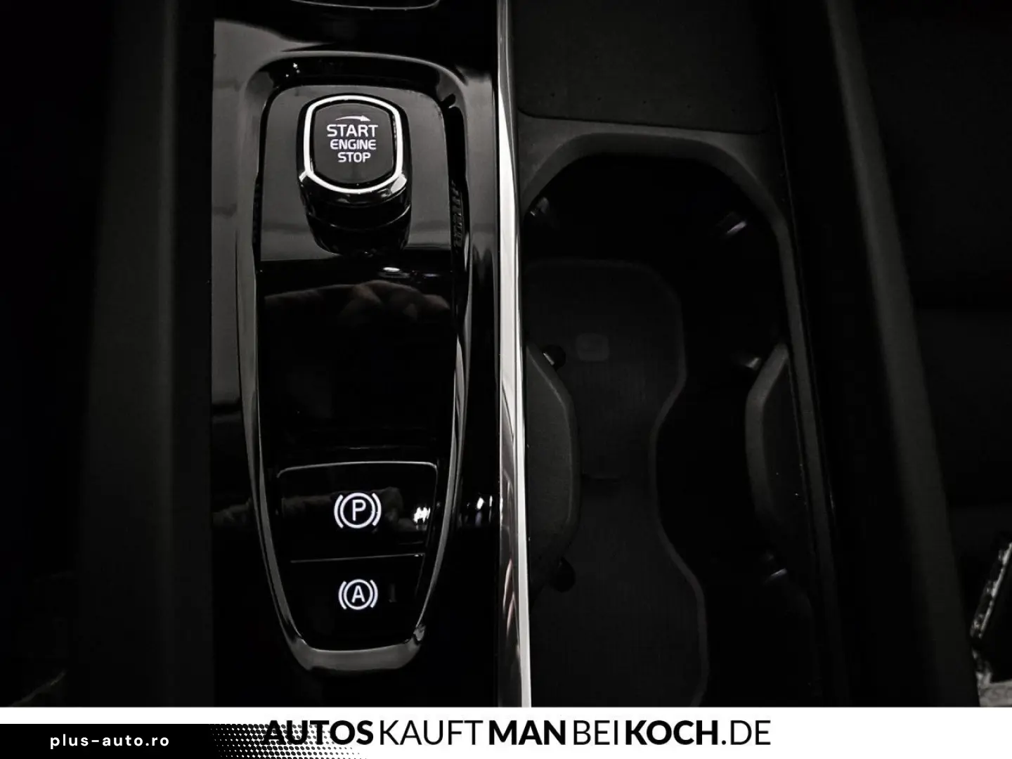 VOLVO XC60 B4 Plus Dark AHK 4SHz LHz eSitze MEM GOOGLE