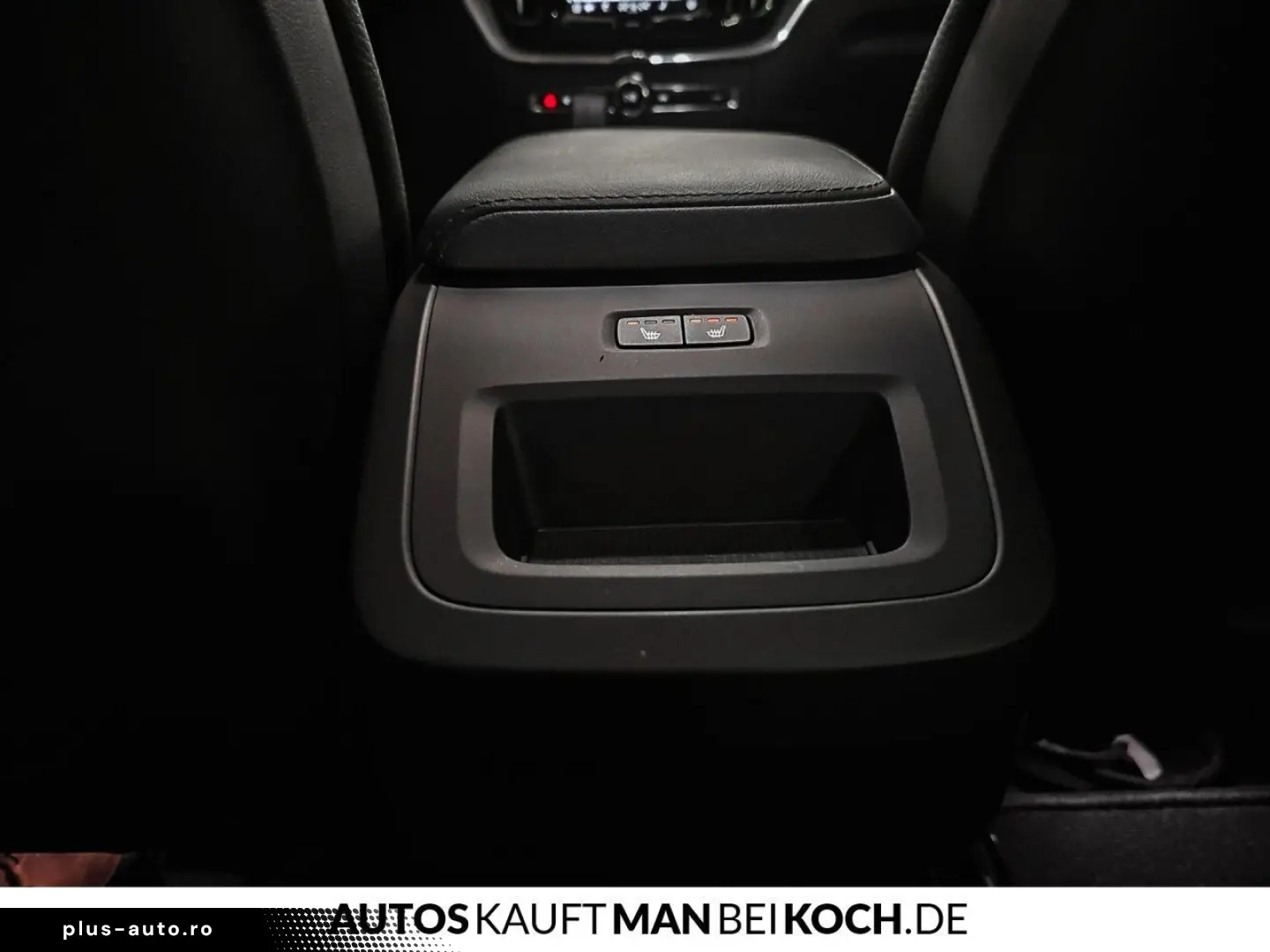 VOLVO XC60 B4 Plus Dark AHK 4SHz LHz eSitze MEM GOOGLE