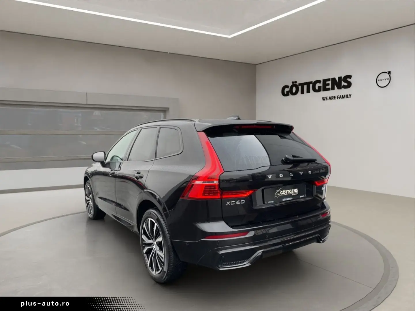 VOLVO XC60 B4 Plus Dark Business LED ACC BLIS 360  H