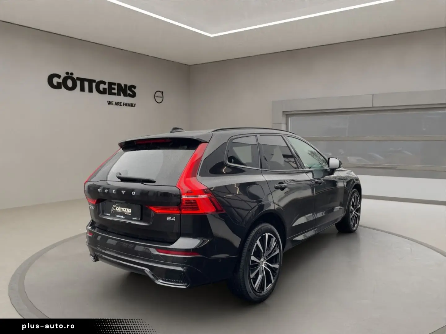 VOLVO XC60 B4 Plus Dark Business LED ACC BLIS 360  H