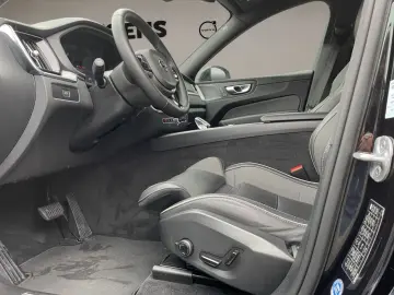 VOLVO XC60 B4 Plus Dark Business LED ACC BLIS 360  H