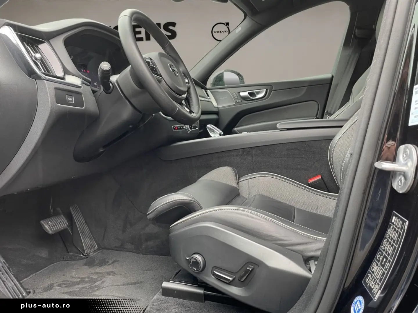 VOLVO XC60 B4 Plus Dark Business LED ACC BLIS 360  H