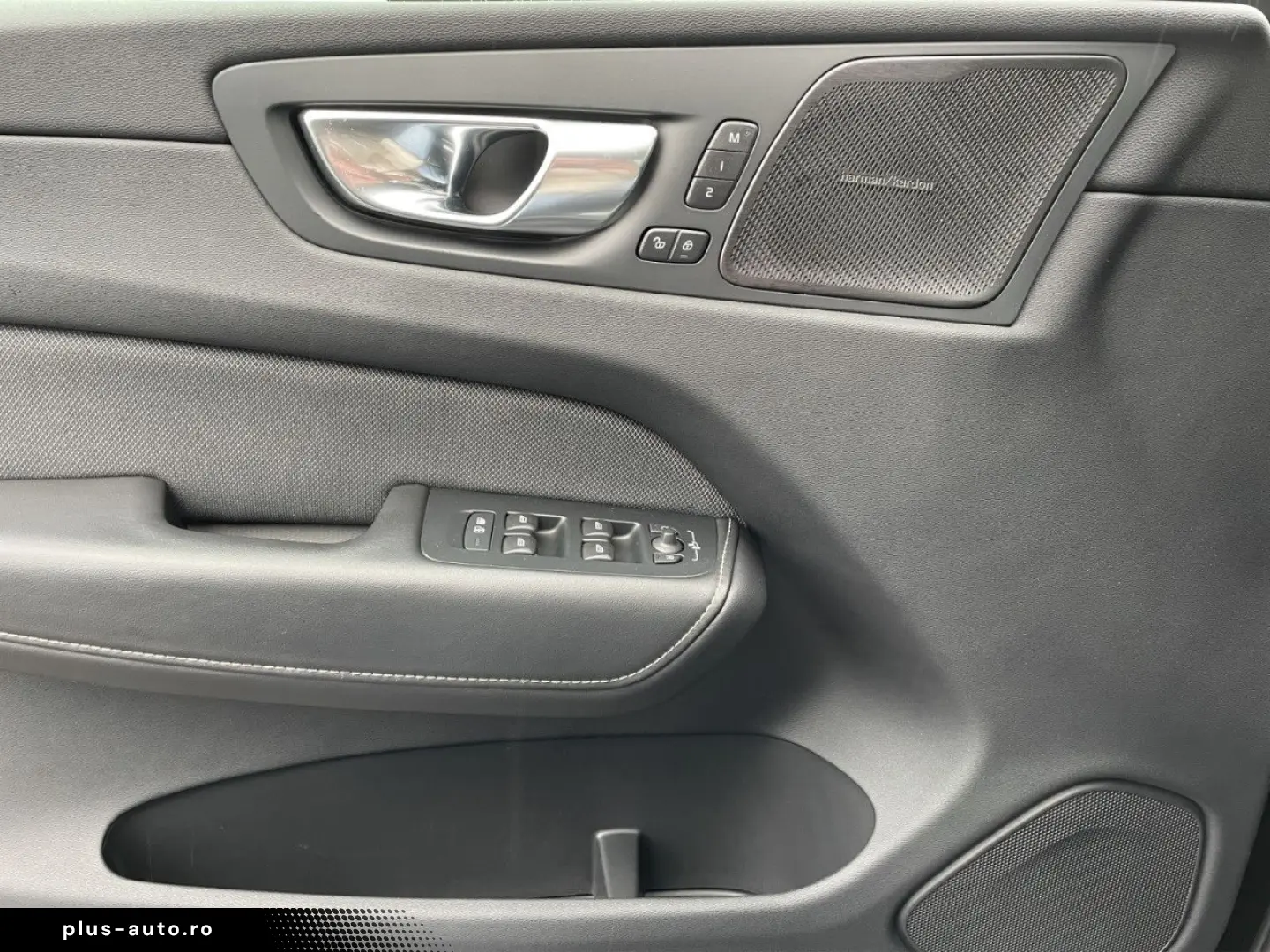 VOLVO XC60 B4 Plus Dark Business LED ACC BLIS 360  H