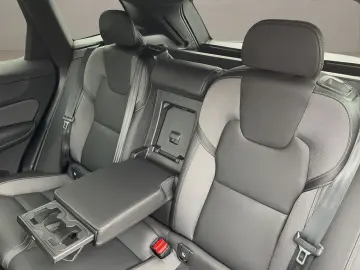 VOLVO XC60 B4 Plus Dark Business LED ACC BLIS 360  H