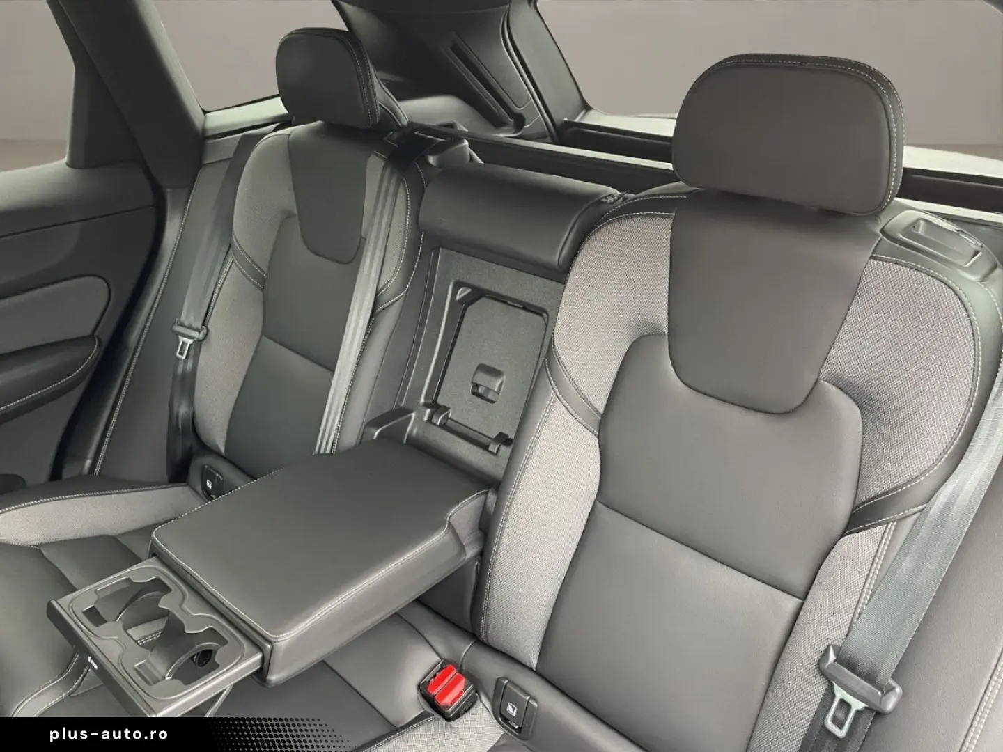 VOLVO XC60 B4 Plus Dark Business LED ACC BLIS 360  H