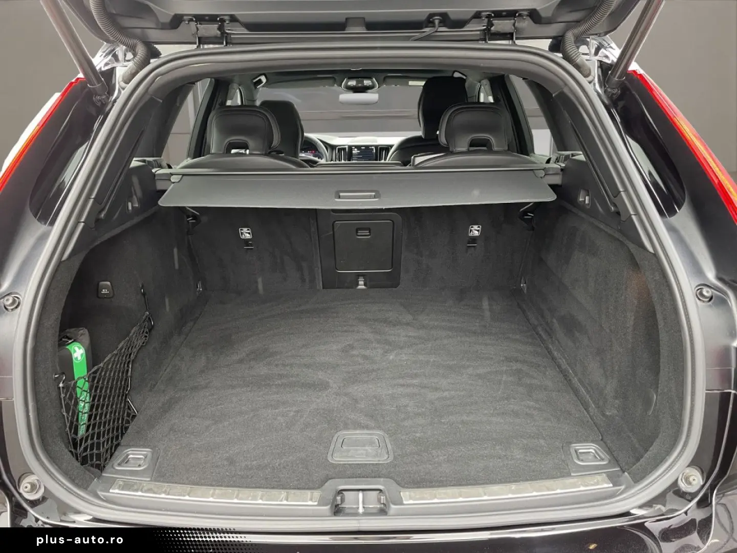 VOLVO XC60 B4 Plus Dark Business LED ACC BLIS 360  H