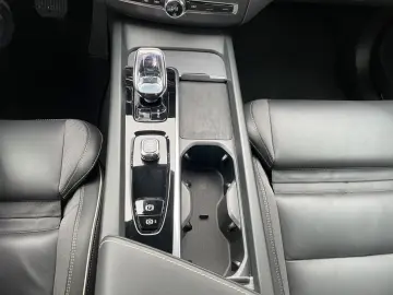 VOLVO XC60 B4 Plus Dark Business LED ACC BLIS 360  H