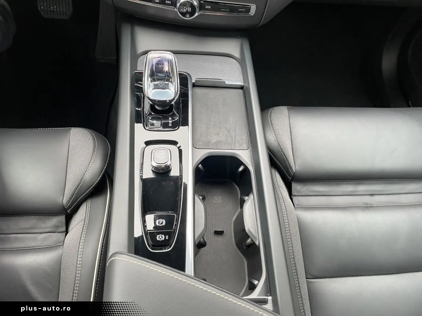 VOLVO XC60 B4 Plus Dark Business LED ACC BLIS 360  H