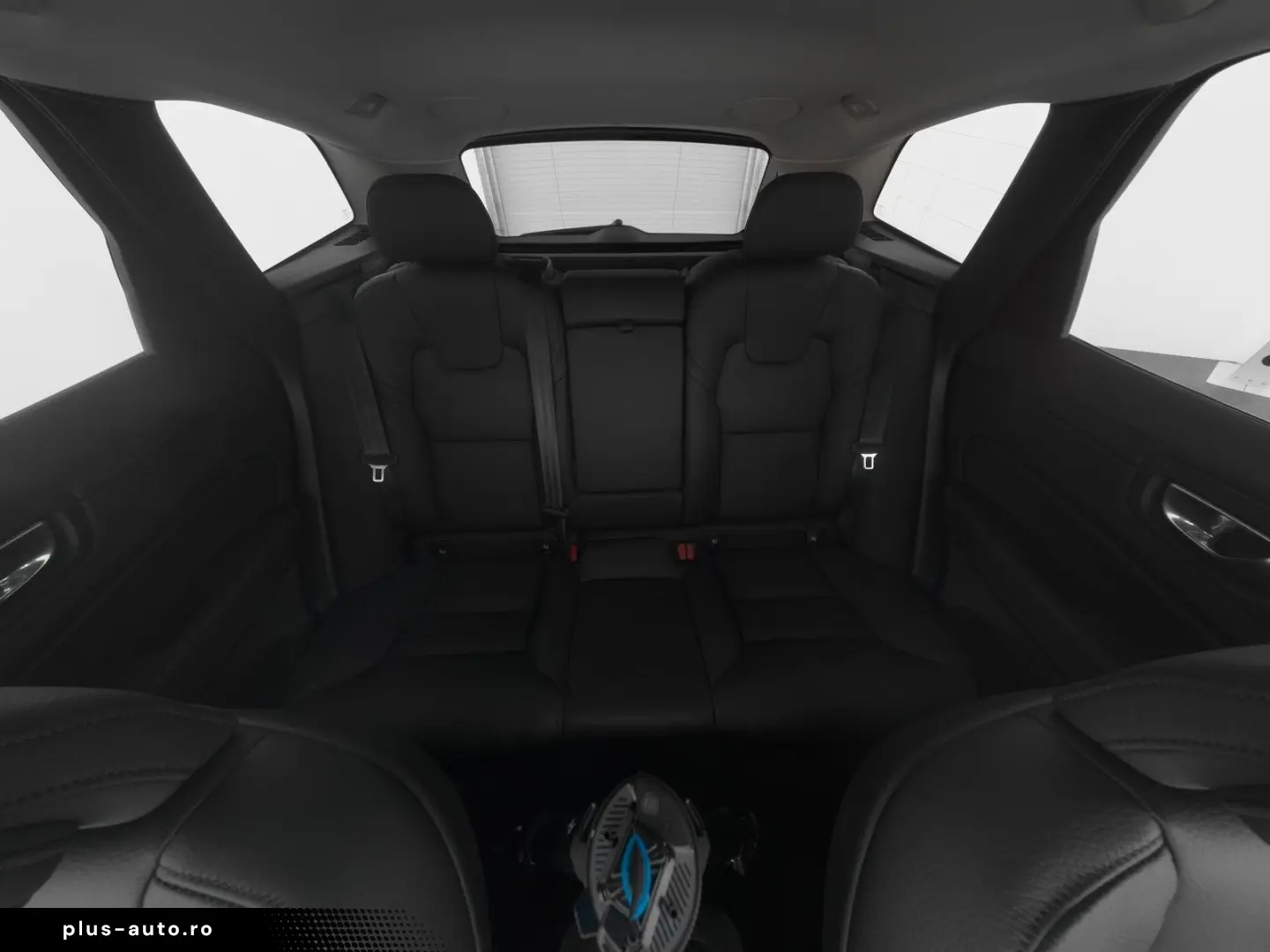 VOLVO XC60 B4 Diesel Plus Dark 19  VOLL-LED H&K 360