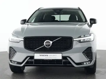 VOLVO XC60 B4 Diesel Plus Dark 19  VOLL-LED H&K 360