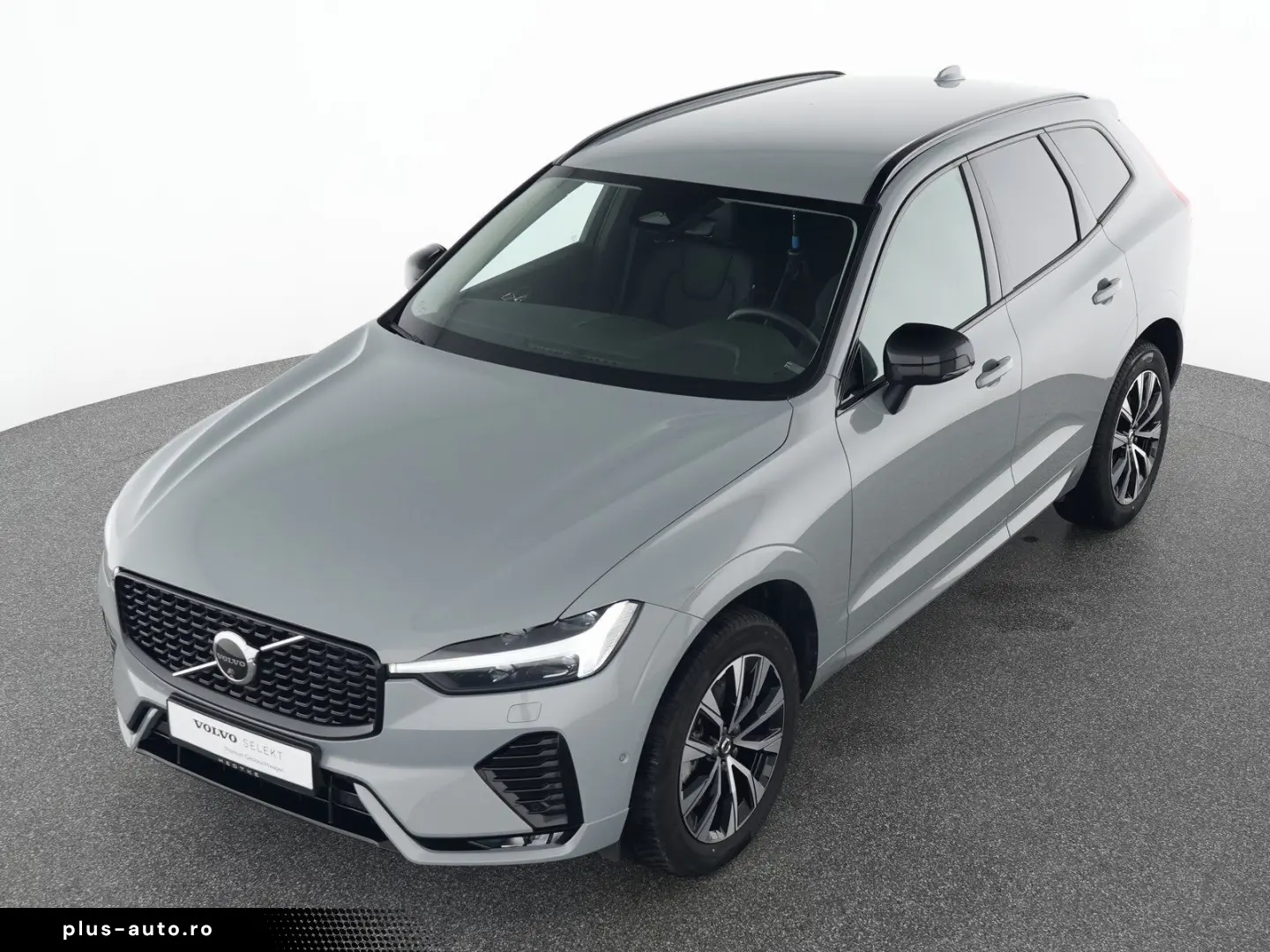 VOLVO XC60 B4 Diesel Plus Dark 19  VOLL-LED H&K 360