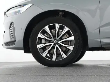 VOLVO XC60 B4 Diesel Plus Dark 19  VOLL-LED H&K 360