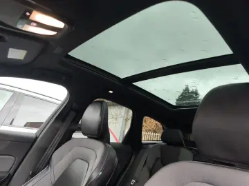 VOLVO XC60 T6 Plus Dark R Design Recharge Plug-In Hybr