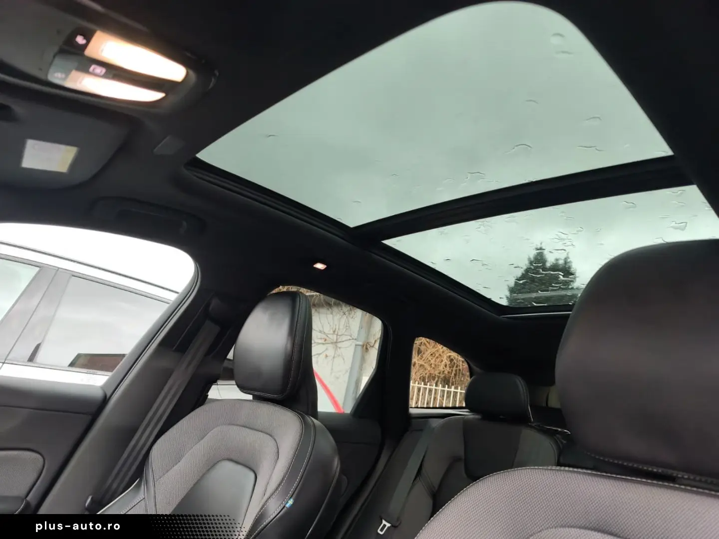 VOLVO XC60 T6 Plus Dark R Design Recharge Plug-In Hybr