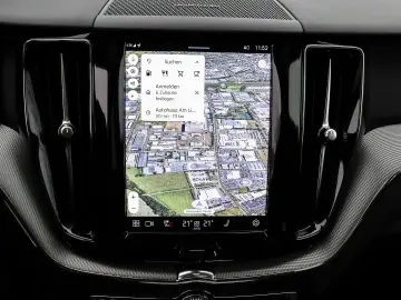 VOLVO XC60 Plus Dark 2WD B4 Diesel EU6d AHK Digitales