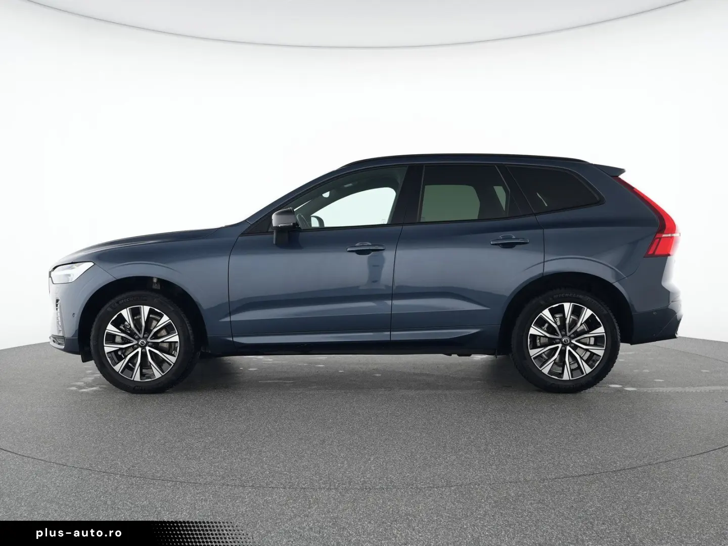 VOLVO XC60 B4 Benzin Plus Dark 19  AHK ACC WSS-HZG 360