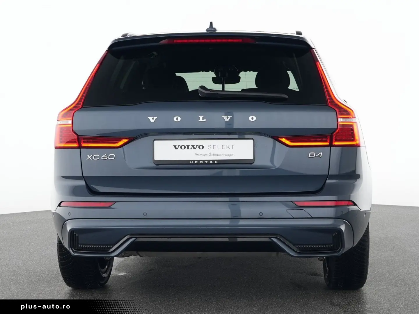 VOLVO XC60 B4 Benzin Plus Dark 19  AHK ACC WSS-HZG 360