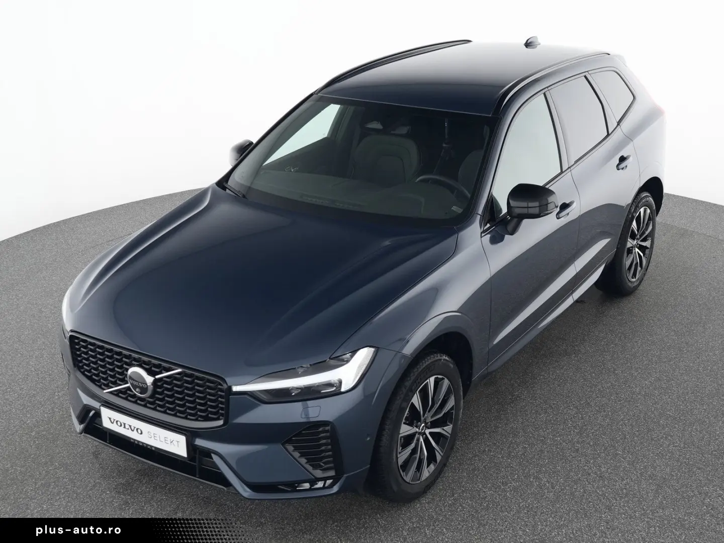 VOLVO XC60 B4 Benzin Plus Dark 19  AHK ACC WSS-HZG 360