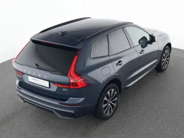 VOLVO XC60 B4 Benzin Plus Dark 19  AHK ACC WSS-HZG 360