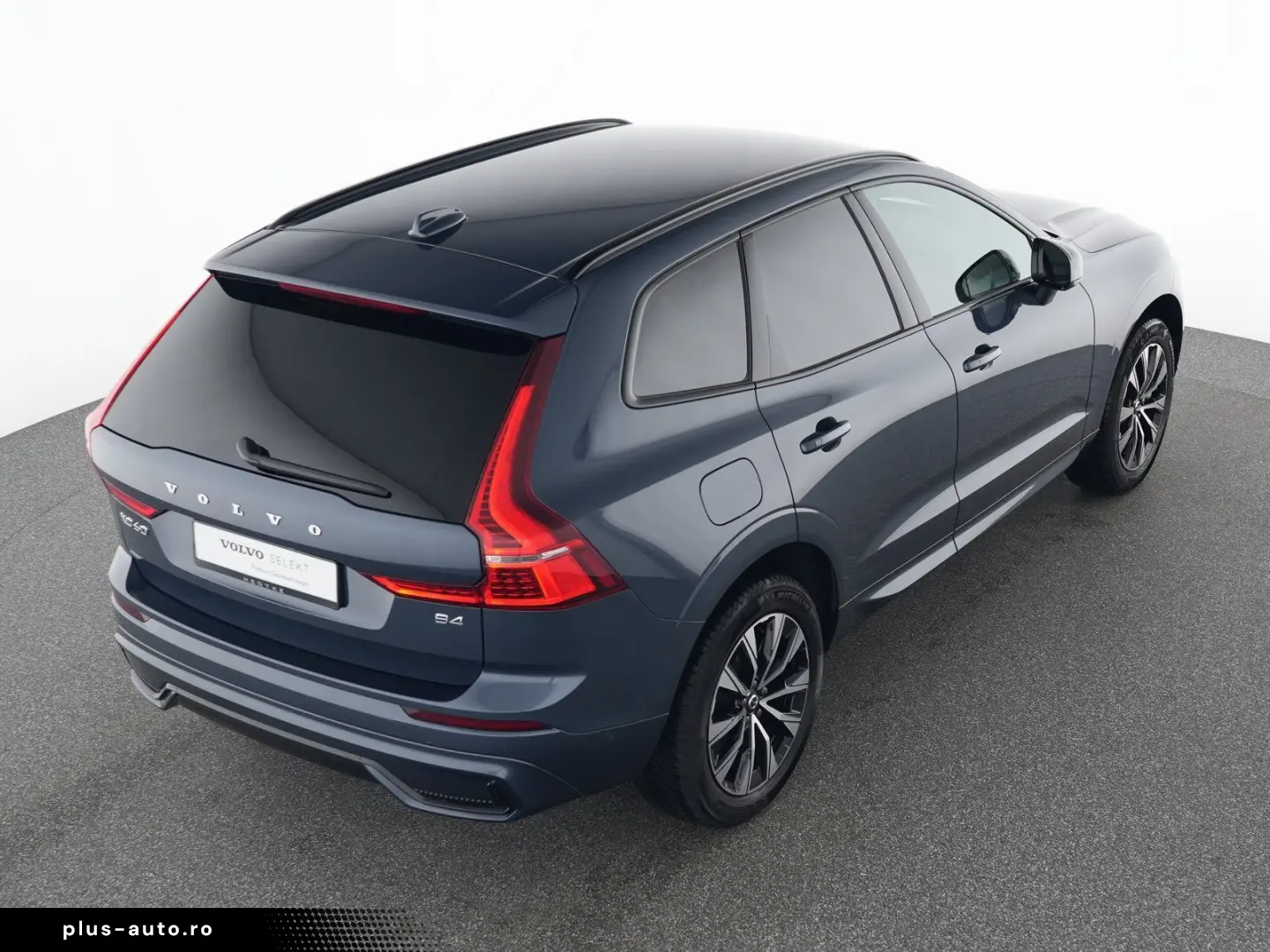VOLVO XC60 B4 Benzin Plus Dark 19  AHK ACC WSS-HZG 360