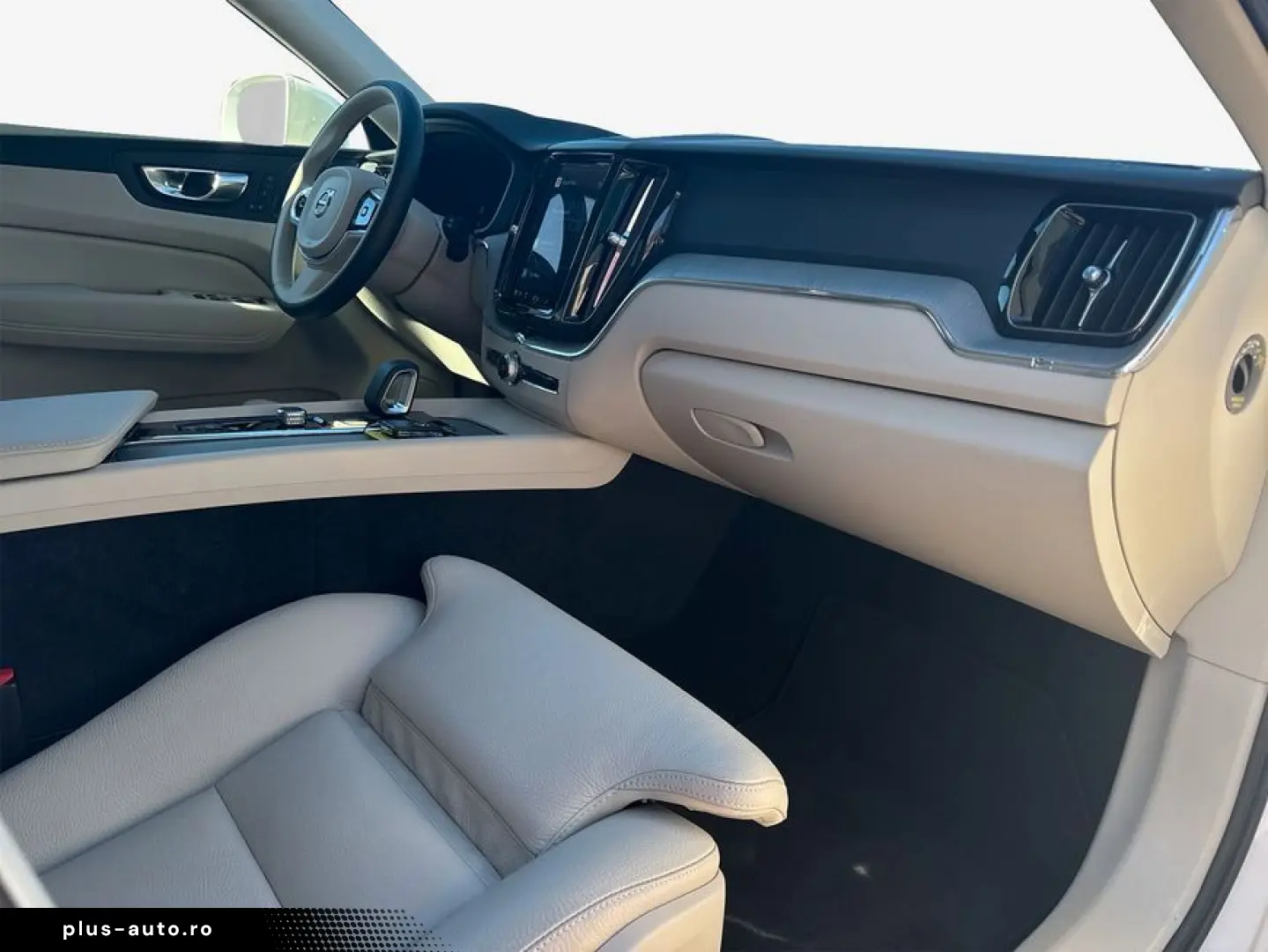 VOLVO XC60 B5 B AWD Core