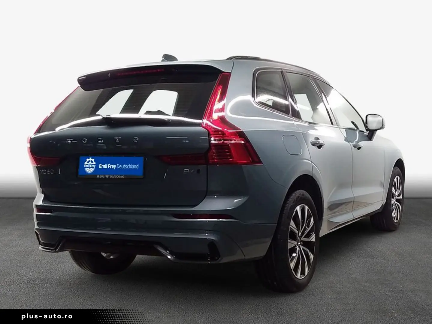 VOLVO XC60 B4 D AWD Plus Dark
