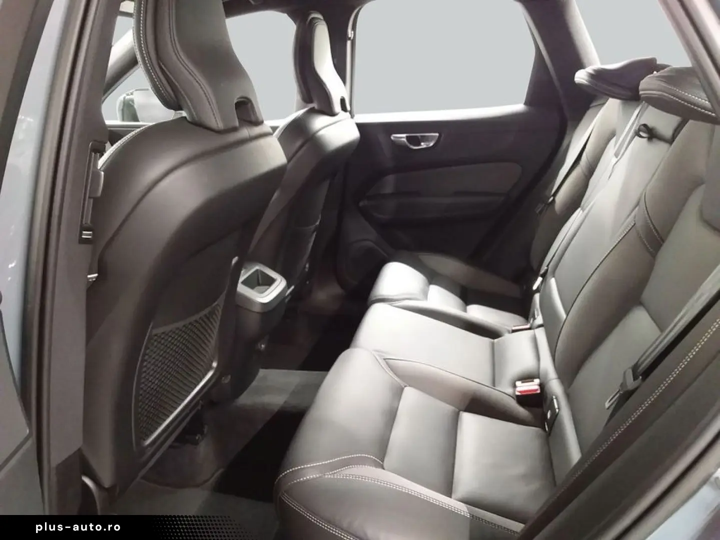 VOLVO XC60 B4 D AWD Plus Dark