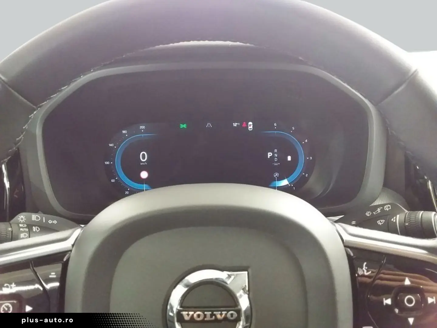 VOLVO XC60 B4 D AWD Plus Dark