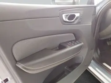 VOLVO XC60 B4 D AWD Plus Dark