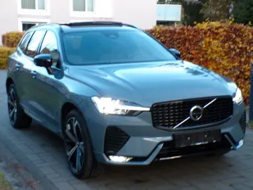 VOLVO XC60 AWD R Design Pano 360  Memory H&K AHK 21.Z