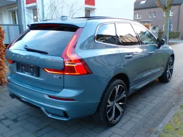 VOLVO XC60 AWD R Design Pano 360  Memory H&K AHK 21.Z