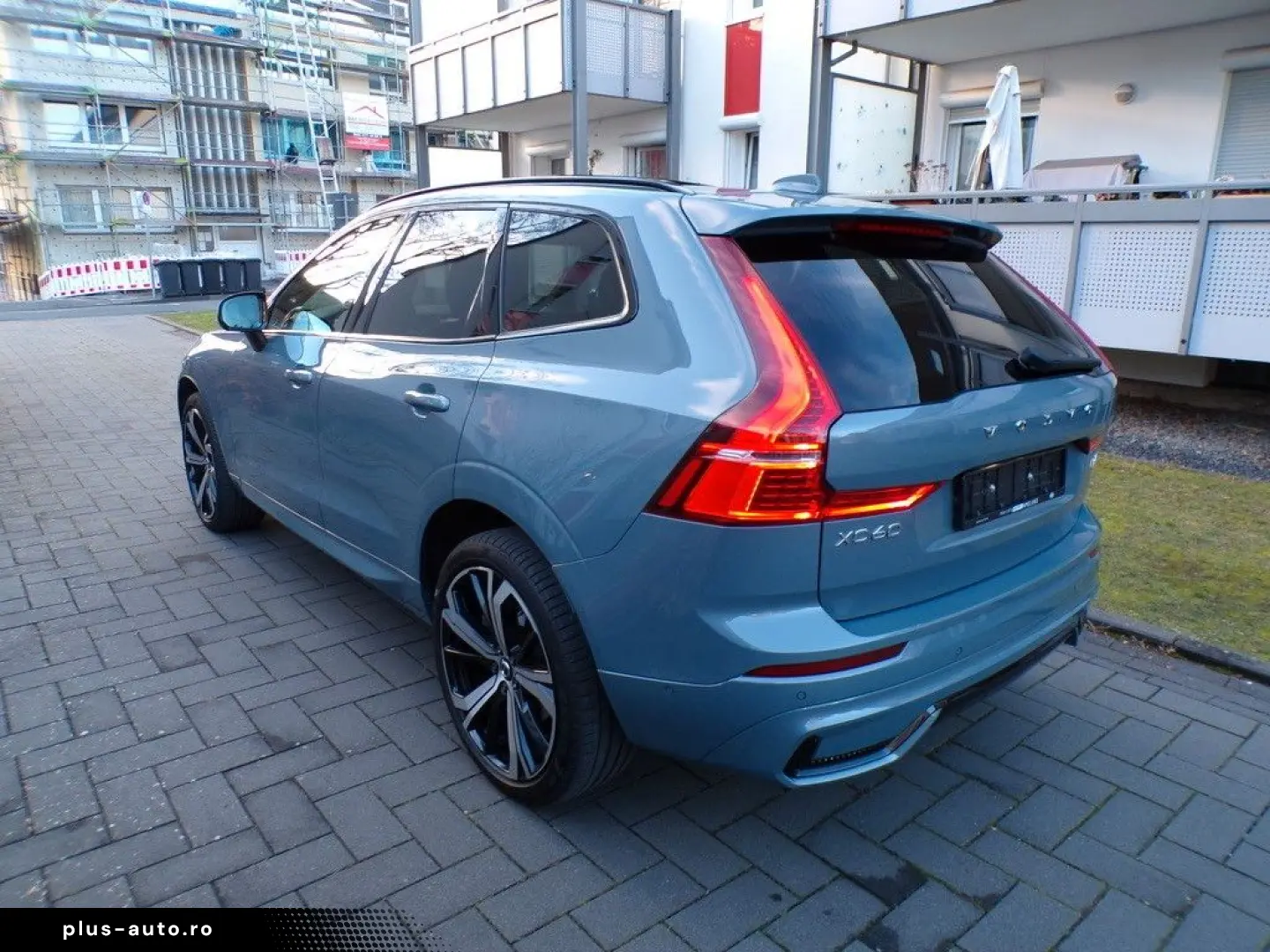 VOLVO XC60 AWD R Design Pano 360  Memory H&K AHK 21.Z