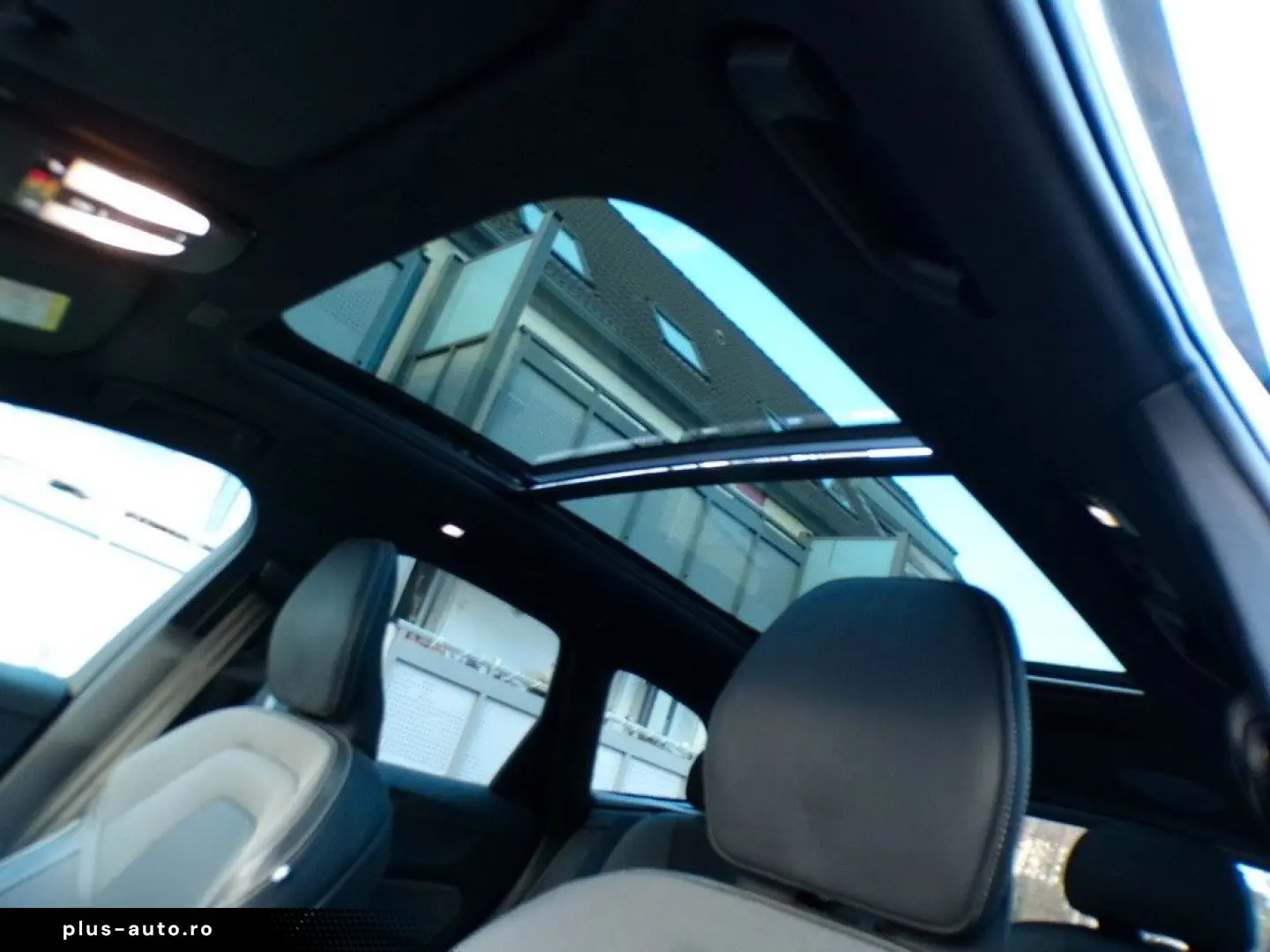 VOLVO XC60 AWD R Design Pano 360  Memory H&K AHK 21.Z