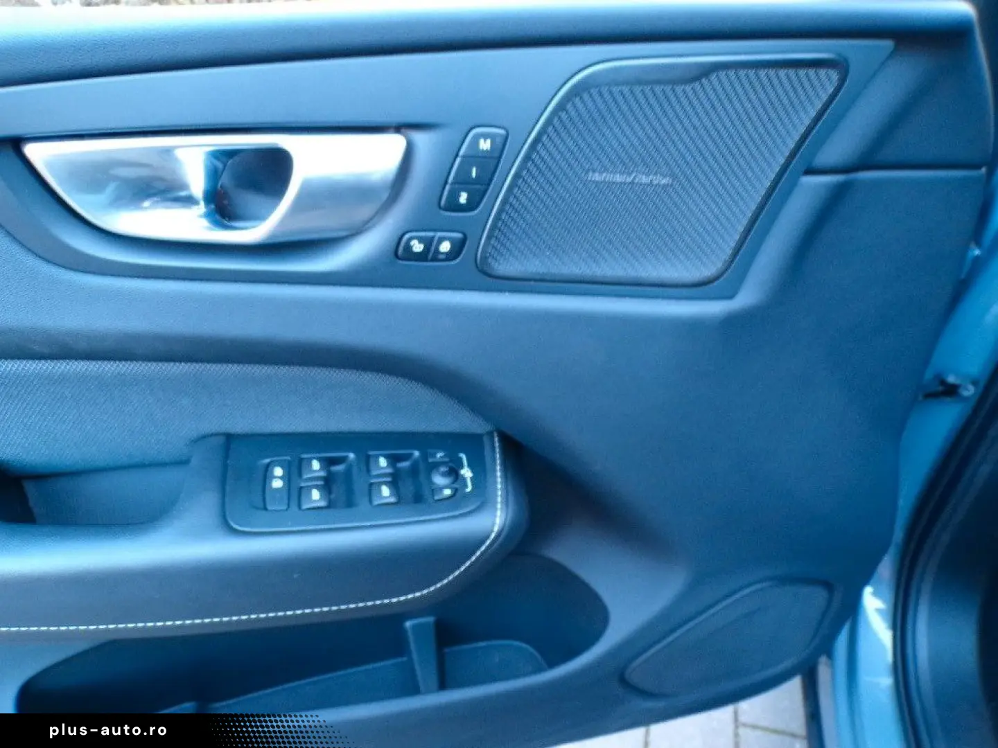 VOLVO XC60 AWD R Design Pano 360  Memory H&K AHK 21.Z