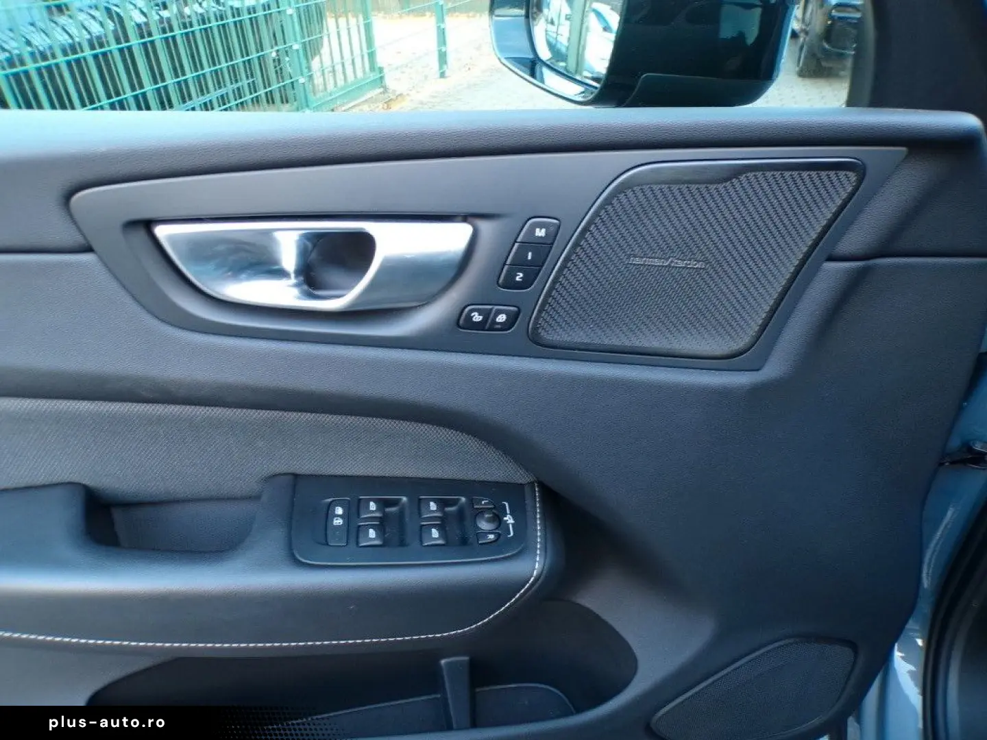 VOLVO XC60 AWD R Design Pano 360  Memory H&K AHK 21.Z