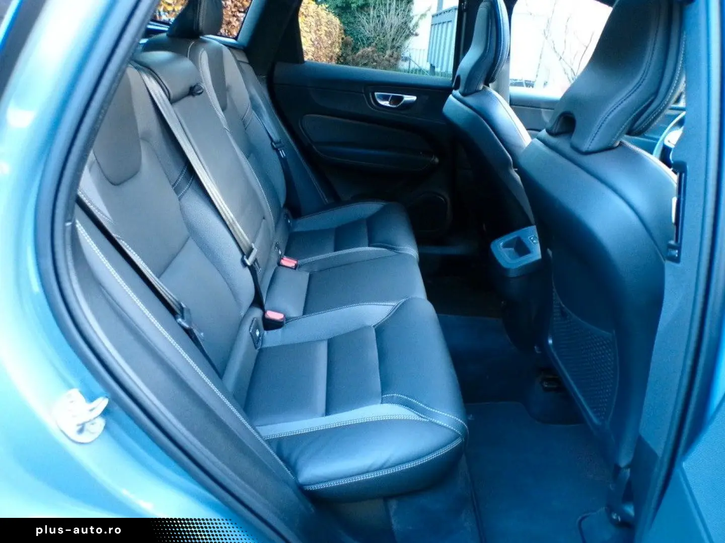 VOLVO XC60 AWD R Design Pano 360  Memory H&K AHK 21.Z