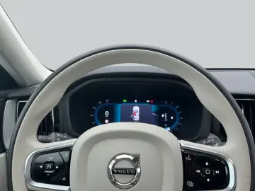 VOLVO XC60 B5 B AWD Core