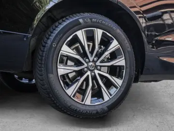 VOLVO XC60 B4 Plus Dark ACC   PANORAMA   HARMAN KARDON