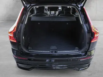 VOLVO XC60 B4 Plus Dark ACC   PANORAMA   HARMAN KARDON