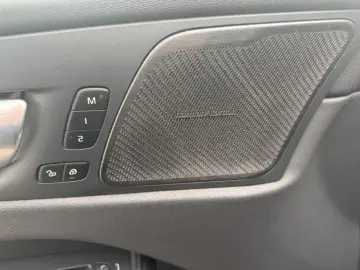 VOLVO XC60 Plus Dark B4 Diesel StandHZG Memory Sitze H