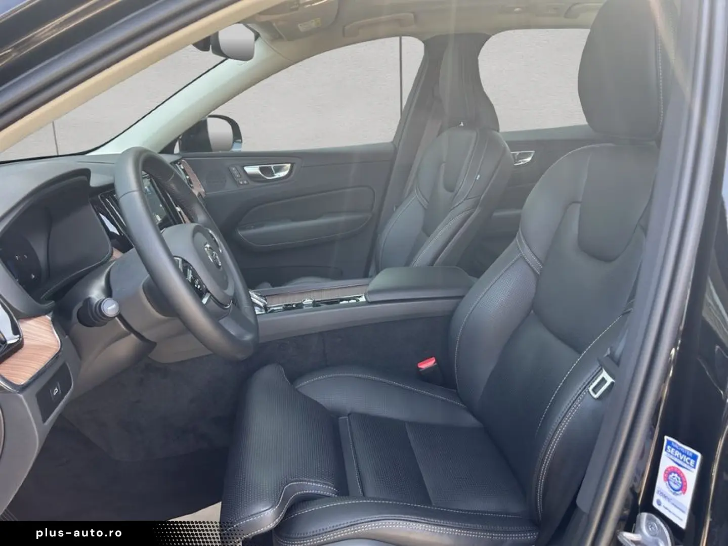 VOLVO XC60 B4 B Plus Dark