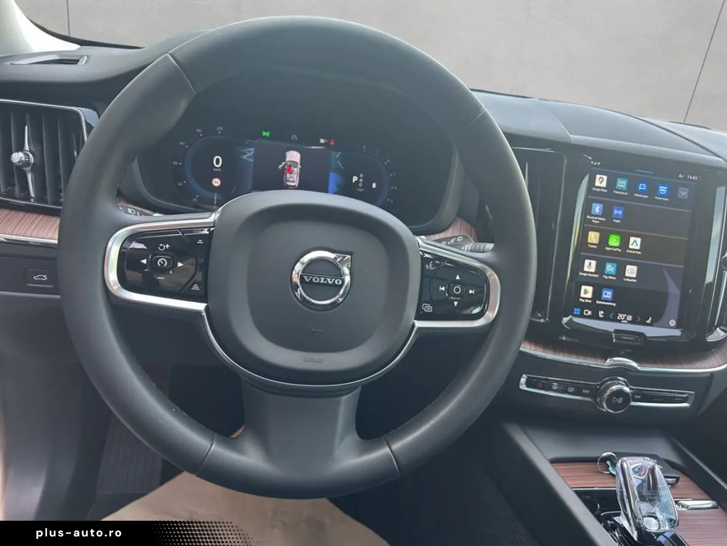 VOLVO XC60 B4 B Plus Dark