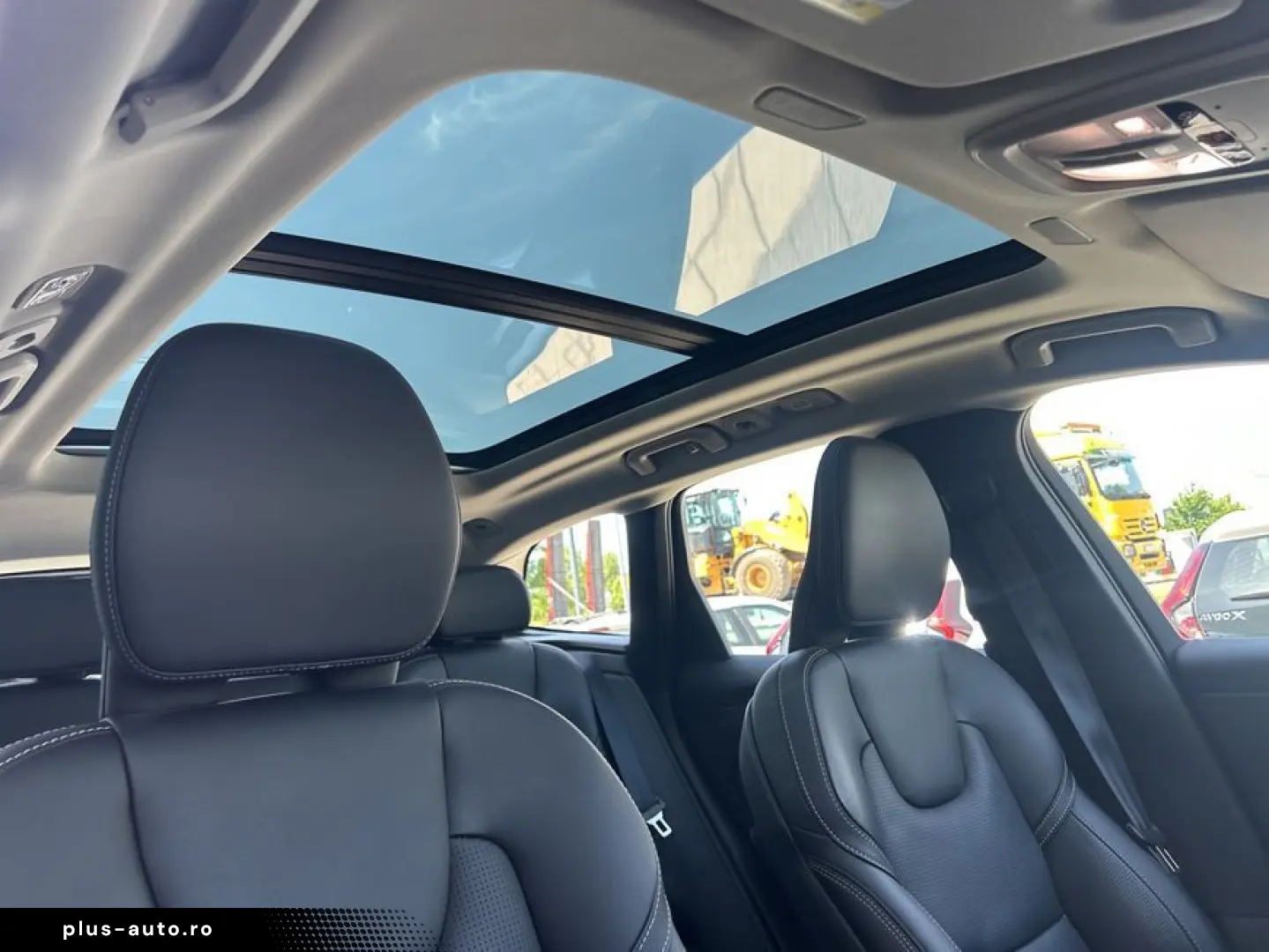 VOLVO XC60 B4 B Plus Dark